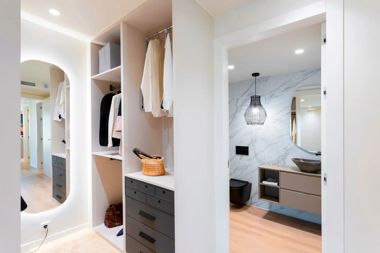 Diseña tu vestidor y armario a conjunto con tu baño