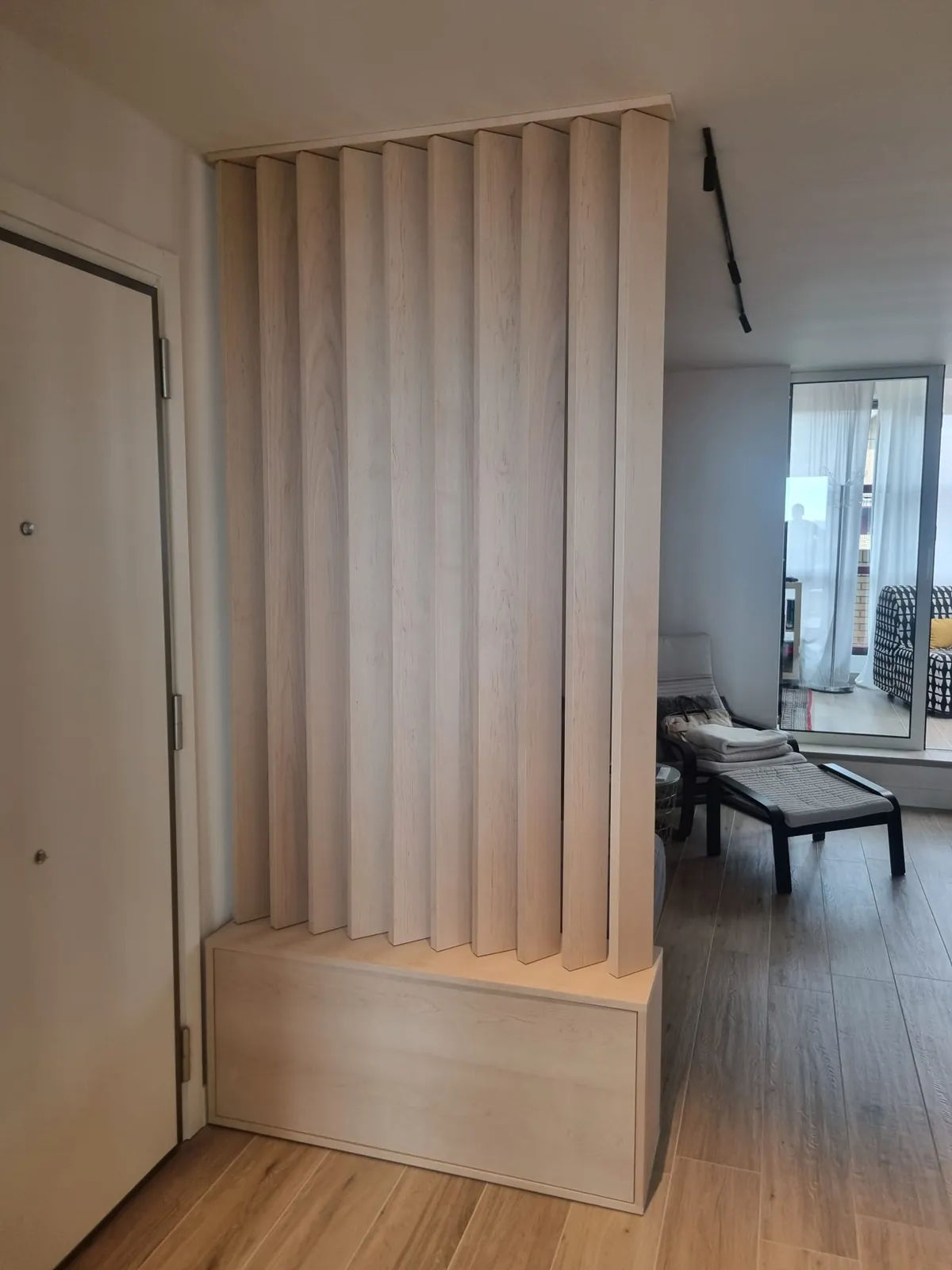 Celosía de madera móvil