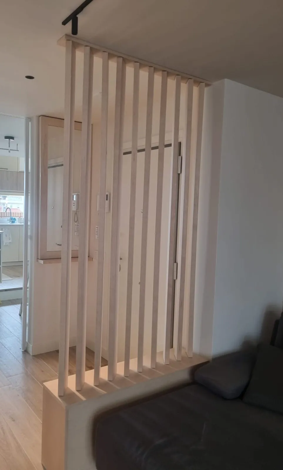 Celosía de madera móvil