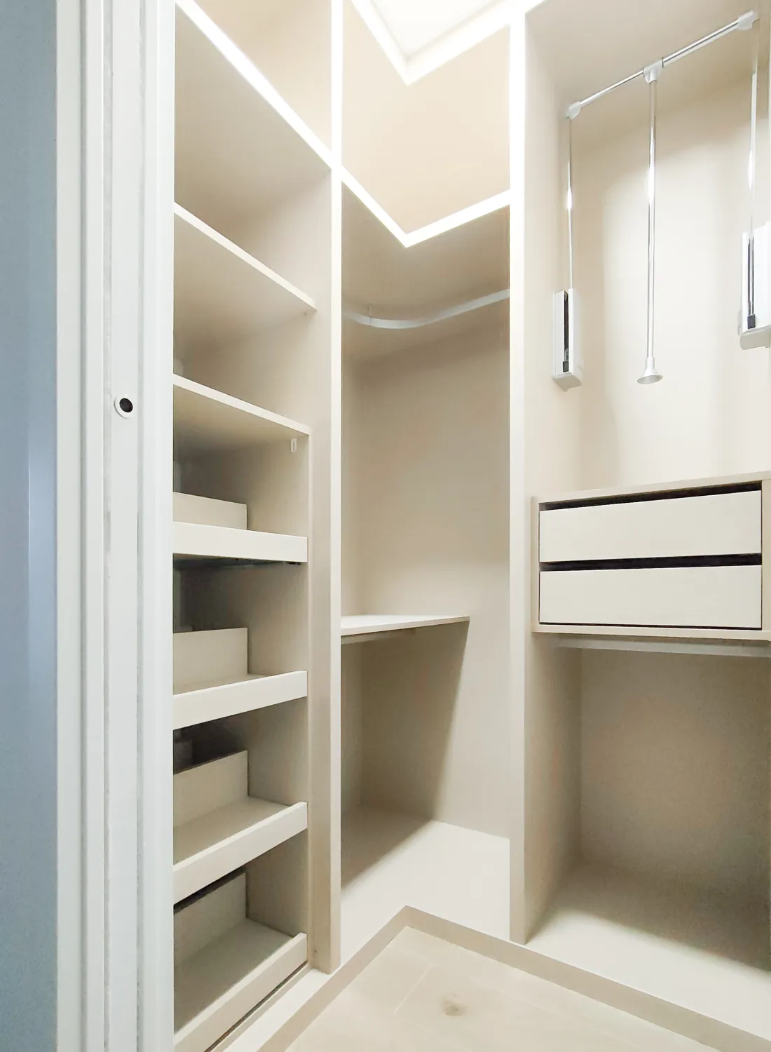 Vestidor pequeño con zapatero